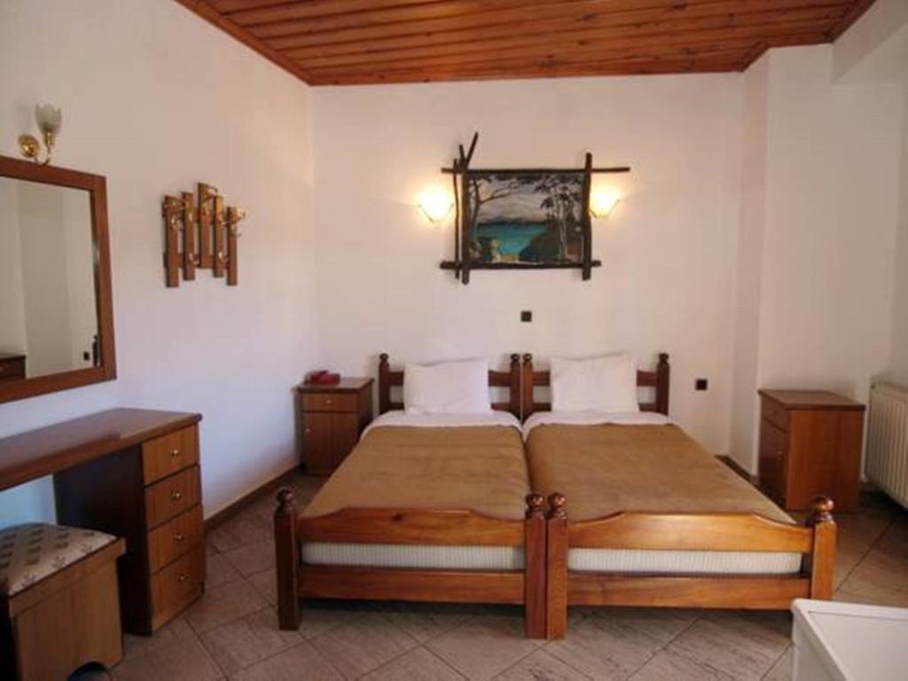 Arhontiko Hotel Psarades Room photo
